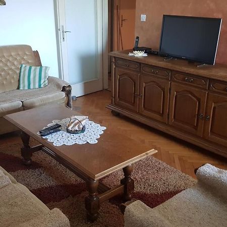 דירות פודגוריצה Baston Rent מראה חיצוני תמונה