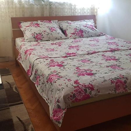דירות פודגוריצה Baston Rent מראה חיצוני תמונה
