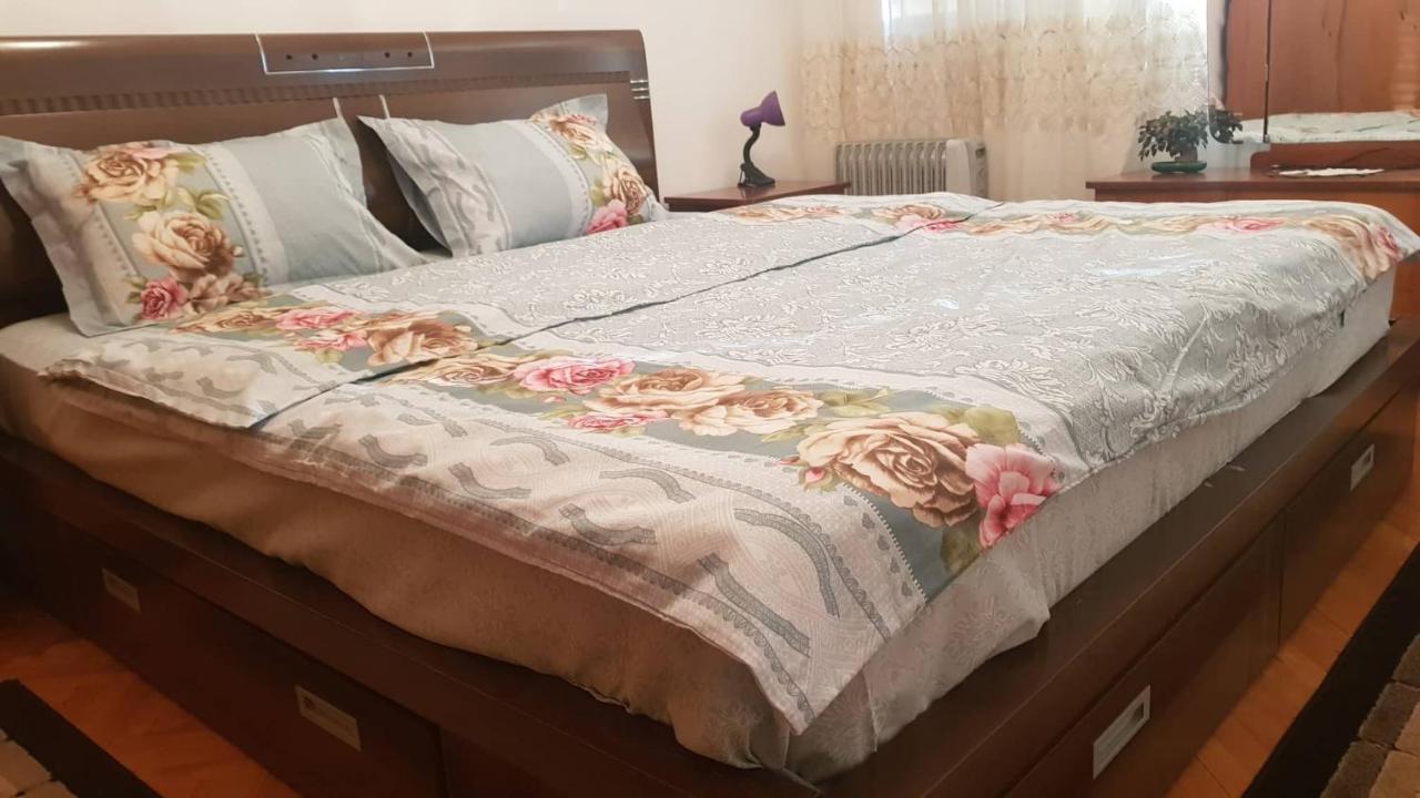 דירות פודגוריצה Baston Rent מראה חיצוני תמונה